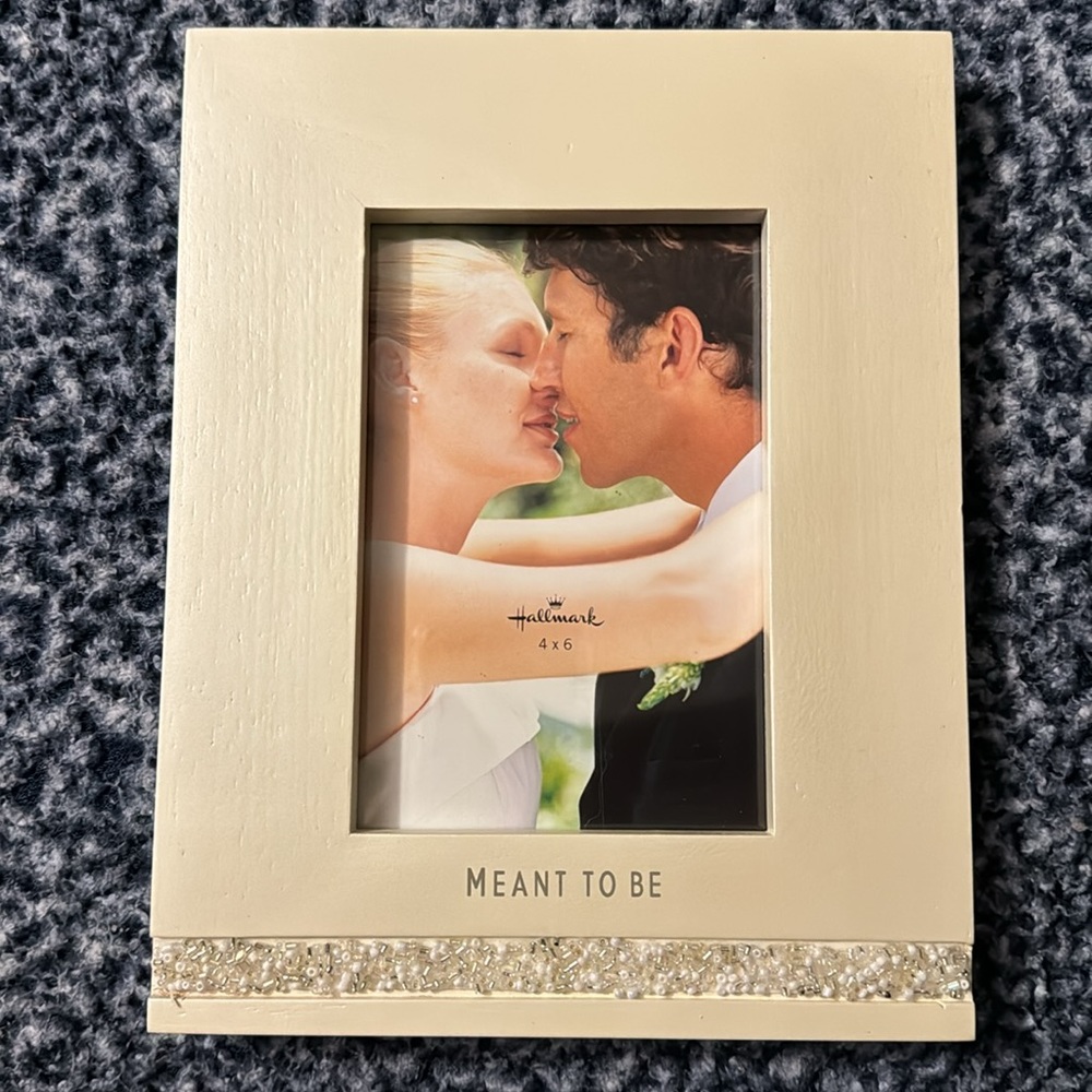 Hallmark 4 x 6 photo frame nwt - Picture 3 of 3